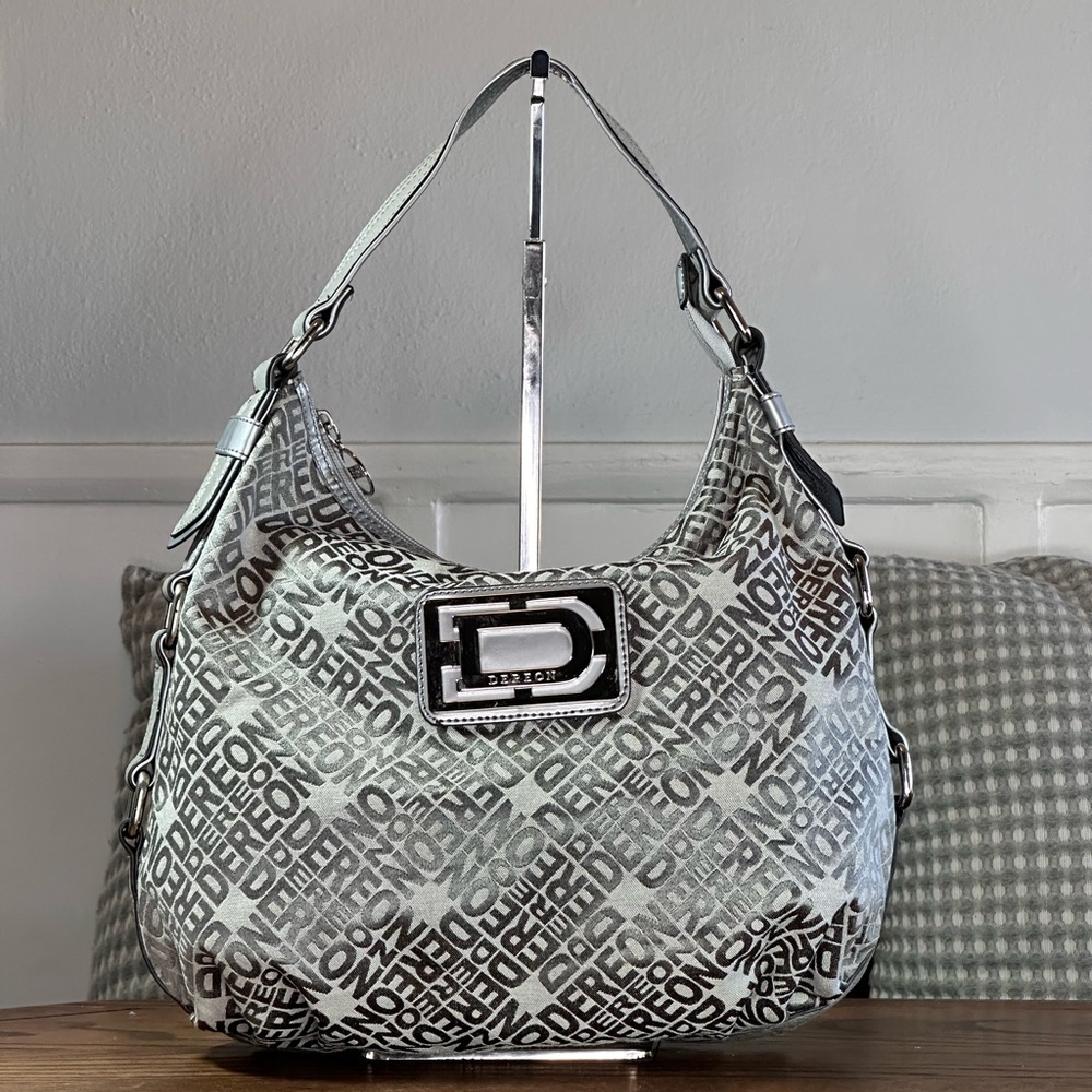 House of Dereon Satchel